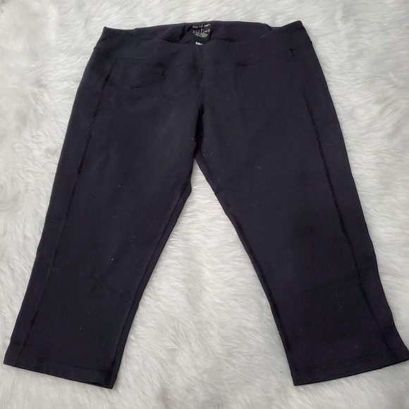 REEBOK Gray & Black Workout Capri Leggings Bundle, L - Picture 3 of 9